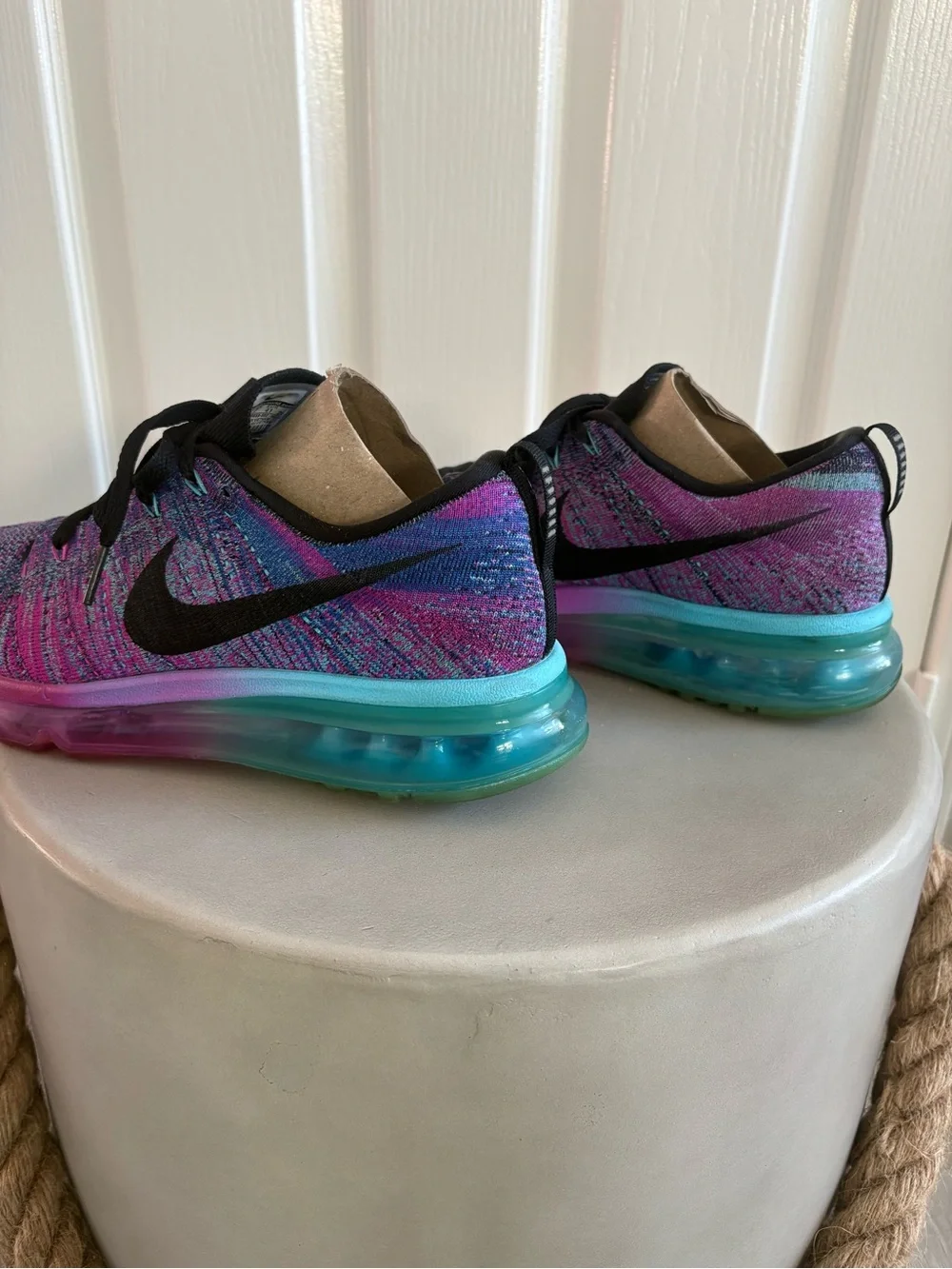 Nike | FlyKnit Air Max | Fuschia Flash/ Clearwater/ Chlorine Blue | sz 9.5